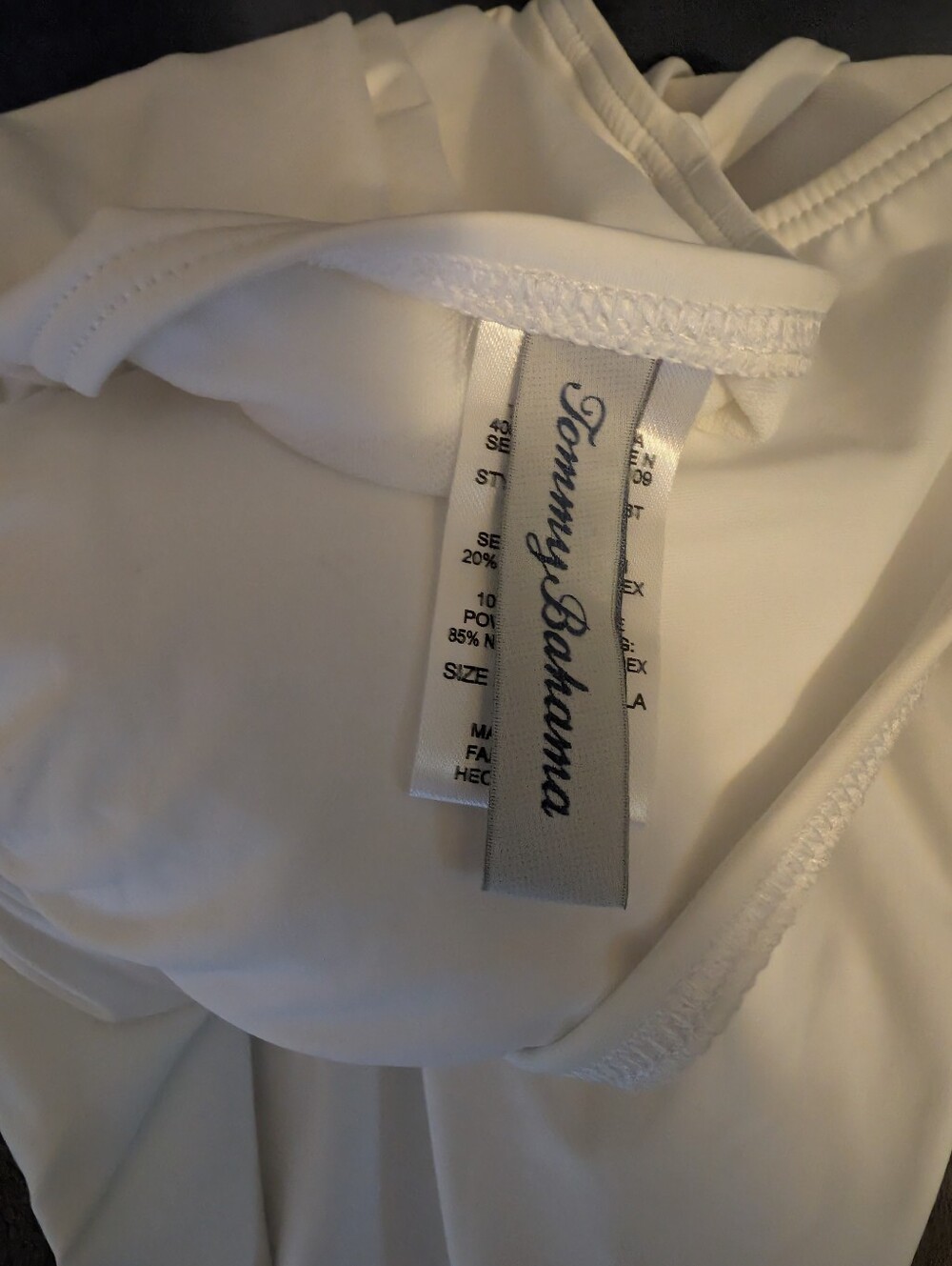 Tommy Bahama Pearl Over The Shoulder Long White V-Neck Tankini. - Picture 4 of 7